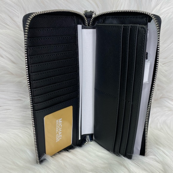 Michael Kors Large Continental Wristlet / Wallet - Picture 5 of 8